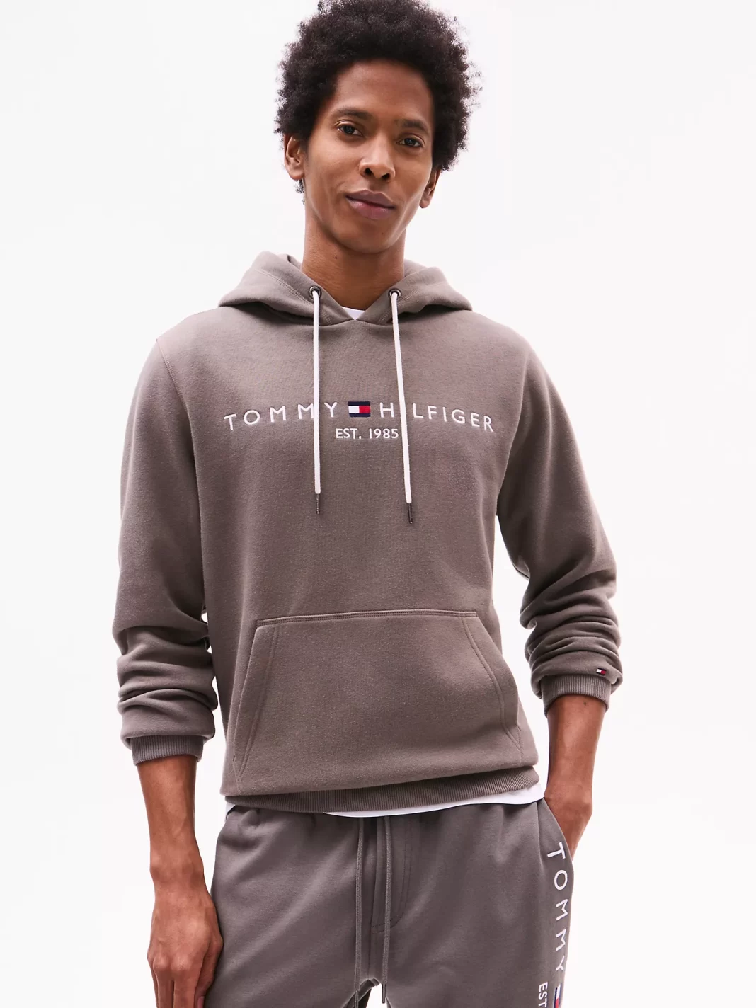 From Streetwear to Smart Casual: Versatile Looks with a Tommy Hilfiger Hoodie