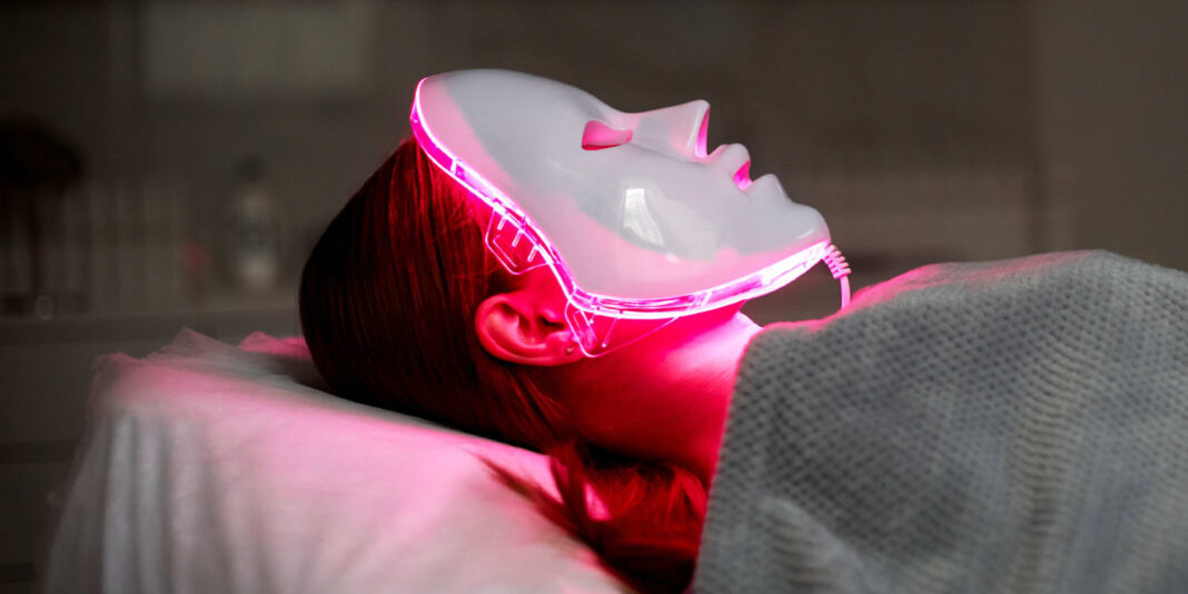 red light therapy mask